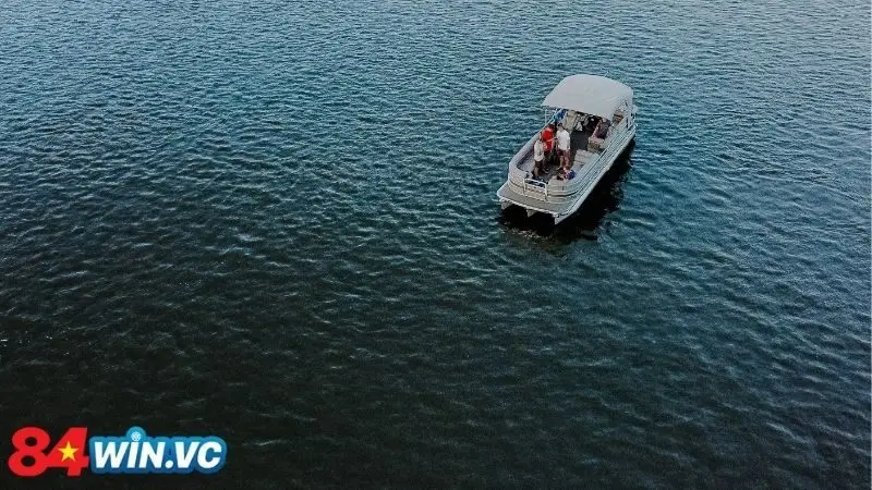 Ý nghĩa điềm báo nằm mơ thấy đi thuyền trên sông nước